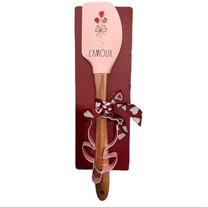 Rae Dunn spatula and cookie cutter set valentines